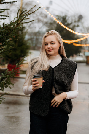 Mimimi -  Kamizelka z wełny merino - czarna