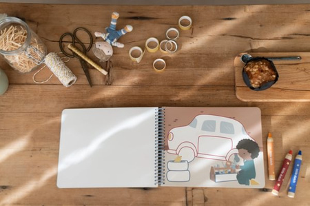 Little Dutch Kreatywny zeszyt z kredkami Jim & Friends