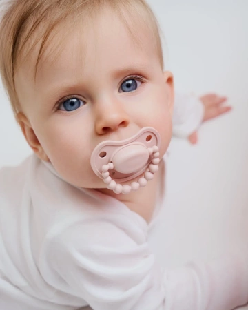 LUU Kids - Smoczek pozycjonujący - Velvet Blush