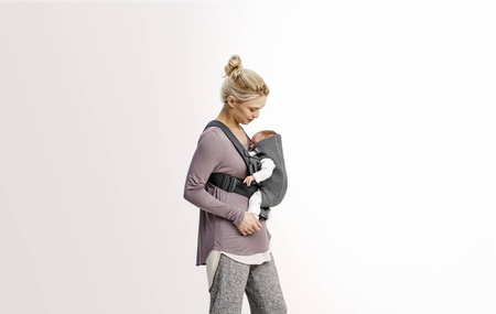 BABYBJORN MINI 3D Jersey – nosidełko, Ciemny Szary