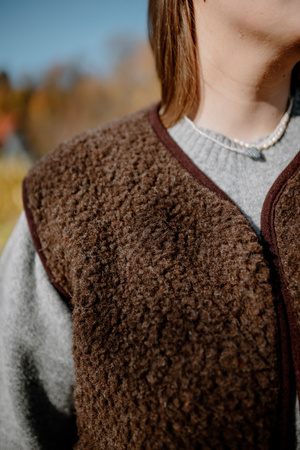 Mimimi -  Kamizelka z wełny merino - espresso