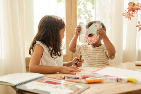 Little Dutch Kreatywny zeszyt z nożyczkami Rosa & Friends