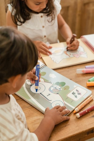 Little Dutch Kreatywny zeszyt z nożyczkami Jim & Friends