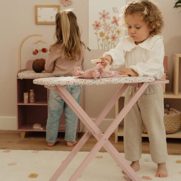 Little Dutch Ironing board