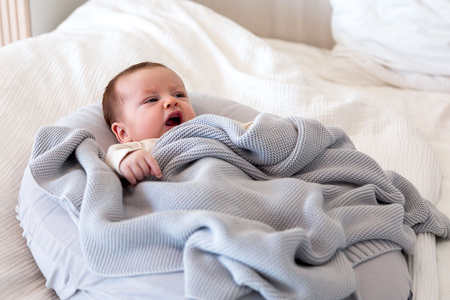 Poofi - Poduszka ciążowa uniwersalna NEST - Jasny szary