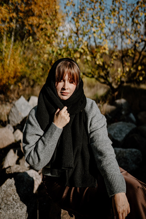 Mimimi - Szalik gładki z wełny merino - czarny