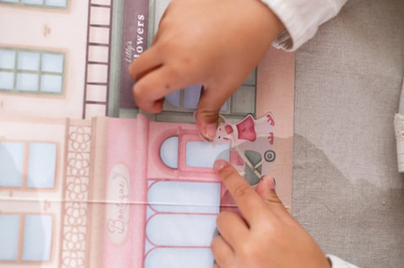 Little Dutch Książeczka z naklejkami Rosa na zakupach