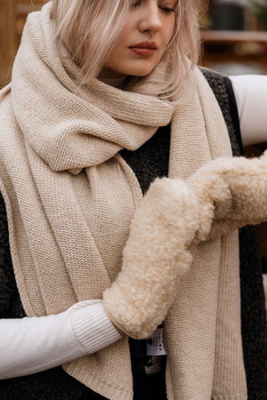 Mimimi - rękawiczki damskie z wełny merino - almond