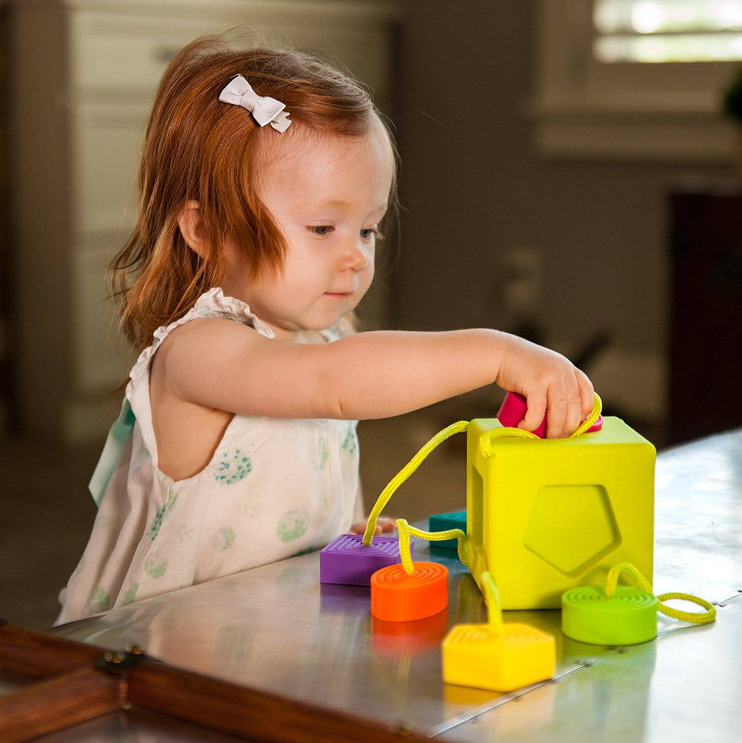 Fat Brain Toys - OombeeCube Sorter Kostka