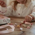 Little Dutch Kalendarz adwentowy - Stwórz swoje bransoletki charms