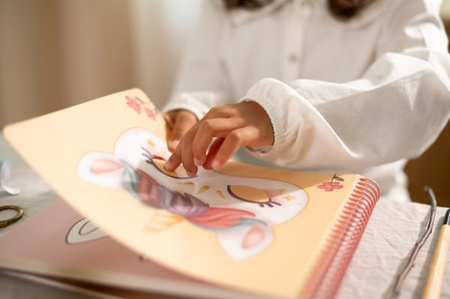 Little Dutch Kreatywny zeszyt z nożyczkami Rosa & Friends