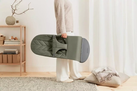 BABYBJORN - leżaczek BLISS Woven, Petal Quilt, Ciemnozielony