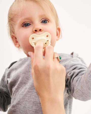 LUU Kids - Smoczek pozycjonujący - Creamy Lemon