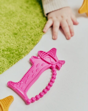 LUU Kids - Gryzak Luuie The Dog Pink