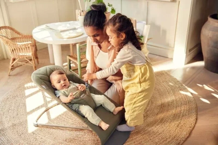 BABYBJORN - leżaczek BLISS Woven, Petal Quilt, Ciemnozielony