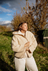 Mimimi -  Kurtka z wełny merino - almond