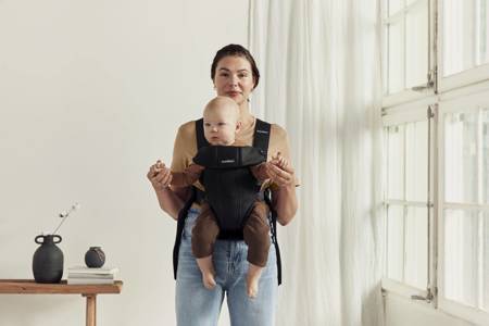 BABYBJORN MINI 3D Mesh – nosidełko, Czarny