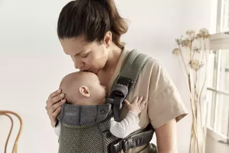 BABYBJORN - nosidełko Harmony 3D Mesh, Zielony